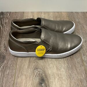 Collection by Clarks Women’s Pawley Bliss Slip-On Sneaker Pewter Metallic Size 9